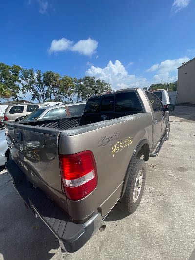 2004 Ford F-150 Location - Large Trucks & Vans - Row 22 - Stock # H53293
