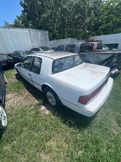 1991 Mercury Cougar Location - Ford - Row 36 - Stock # H53282