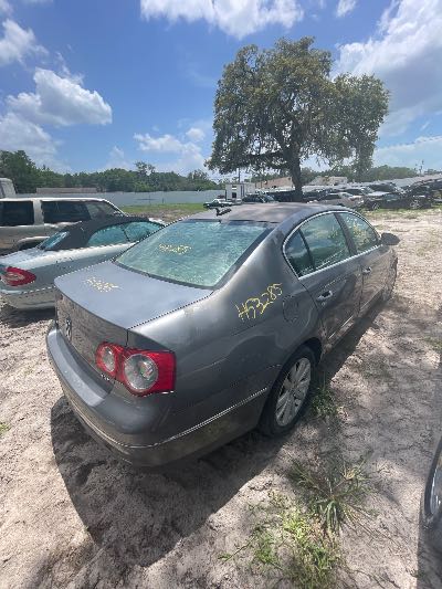 2006 Volkswagen Passat Sedan Location - Imports - Row 26 - Stock # H53285