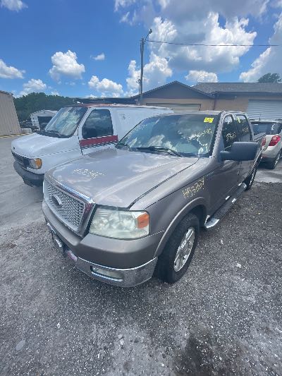 2004 Ford F-150 Location - Large Trucks & Vans - Row 24 - Stock # H53338