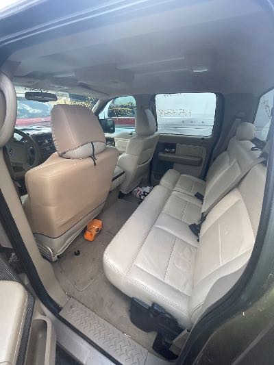2004 Ford F-150 Location - Large Trucks & Vans - Row 24 - Stock # H53338