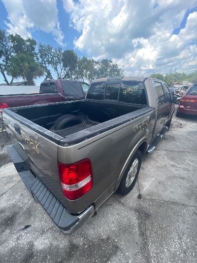 2004 Ford F-150 Location - Large Trucks & Vans - Row 24 - Stock # H53338