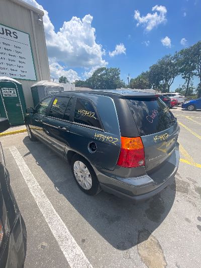 2005 Chrysler Pacifica Location - Chrysler - Row 42 - Stock # H53402