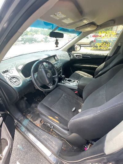 2013 Nissan Pathfinder Location - Imports - Row 5 - Stock # H53434