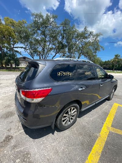 2013 Nissan Pathfinder Location - Imports - Row 5 - Stock # H53434
