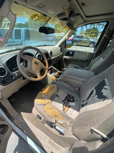 2003 Ford Expedition Location - Large Trucks & Vans - Row 23 - Stock # H53409