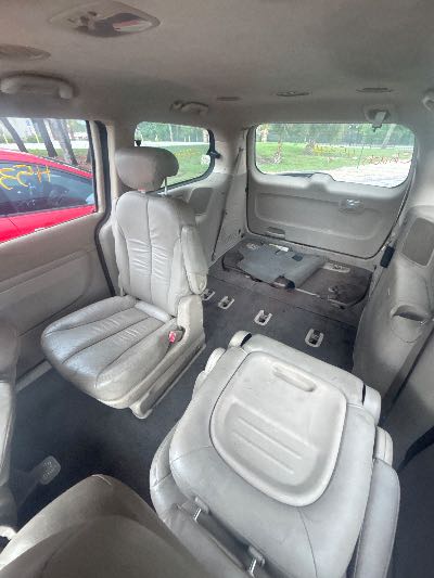 2008 Kia Sedona Location - Imports - Row 7 - Stock # H53418