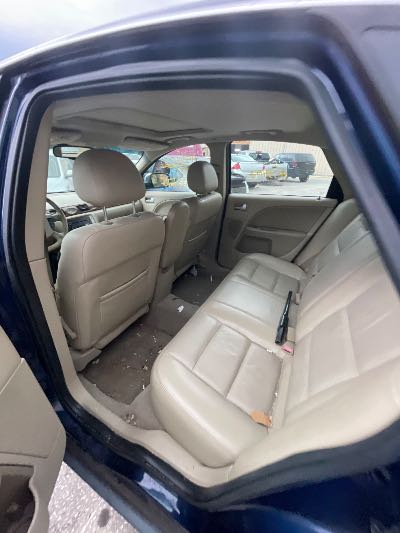 2005 Ford Five Hundred Location - Ford - Row 28 - Stock # H53493