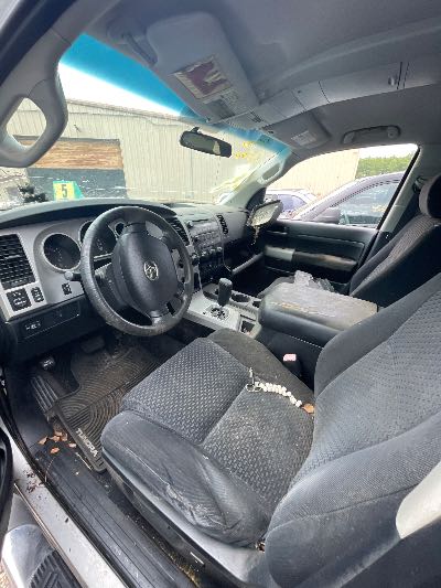 2008 Toyota Tundra 4WD Truck Location - Large Trucks & Vans - Row 25 - Stock # H53502