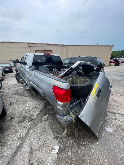 2008 Toyota Tundra 4WD Truck Location - Large Trucks & Vans - Row 25 - Stock # H53502