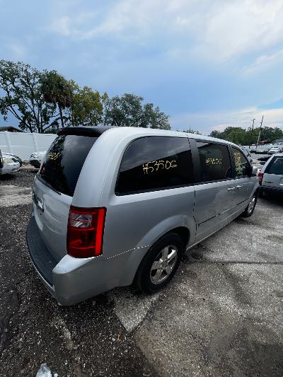 2008 Dodge Grand Caravan Location - Chrysler - Row 44 - Stock # H53506