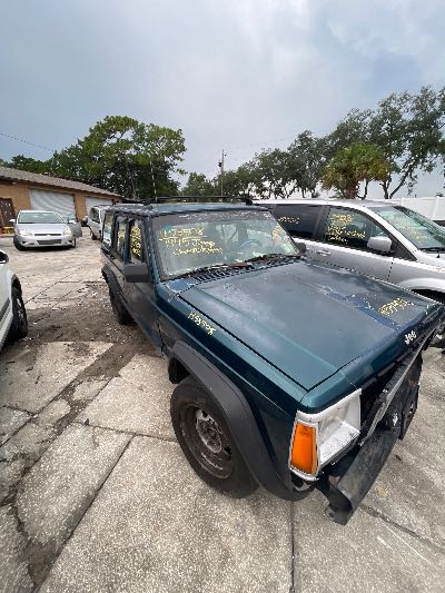 1995 Jeep Cherokee Location - Chrysler - Row 44 - Stock # H53508