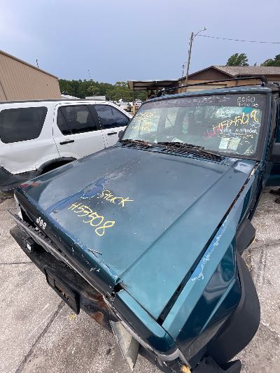 1995 Jeep Cherokee Location - Chrysler - Row 44 - Stock # H53508