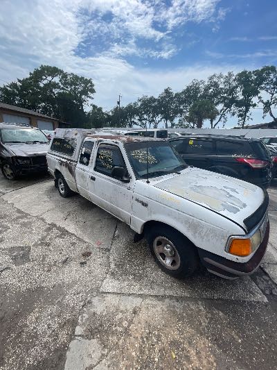 1995 Ford Ranger Location - Ford - Row 27 - Stock # H53544