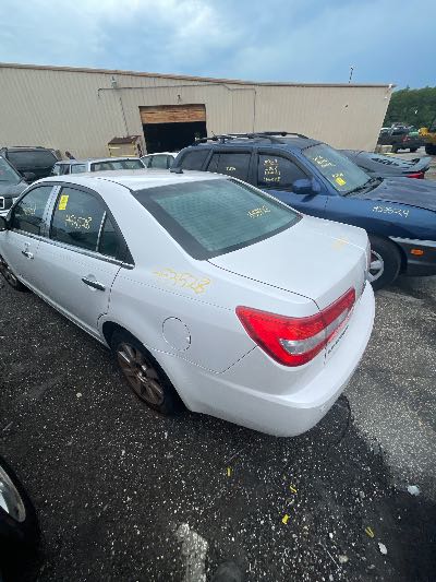 2009 Lincoln MKZ Location - Ford - Row 27 - Stock # H53528