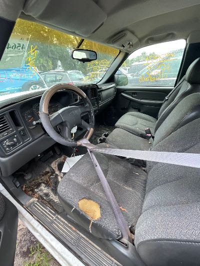 2003 Chevrolet Silverado 1500 Location - Large Trucks & Vans - Row 29 - Stock # H53454