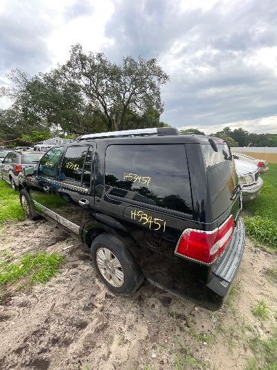 2007 Lincoln Navigator Location - Large Trucks & Vans - Row 30 - Stock # H53451