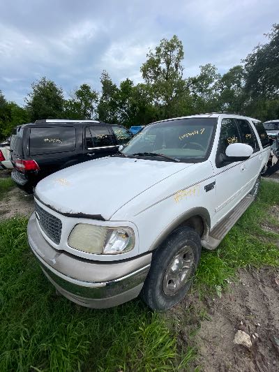 2001 Ford Expedition Location - Large Trucks & Vans - Row 29 - Stock # H53447
