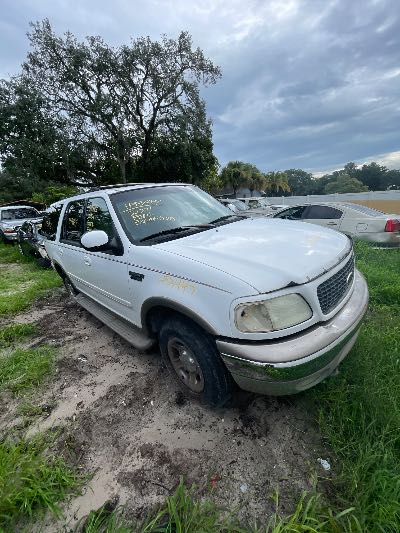 2001 Ford Expedition Location - Large Trucks & Vans - Row 29 - Stock # H53447