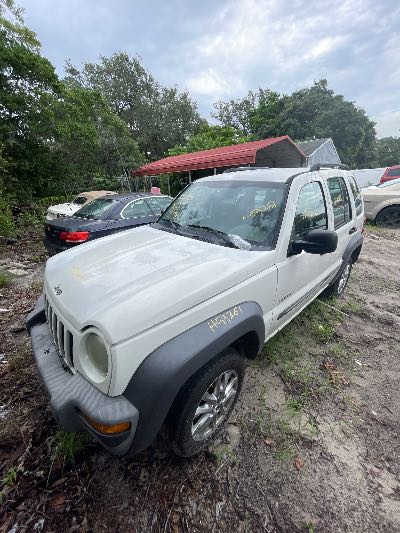 2004 Jeep Liberty Location - Chrysler - Row 39 - Stock # H53261
