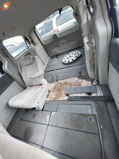 2009 Chrysler Town & Country Location - Chrysler - Row 44 - Stock # H53554