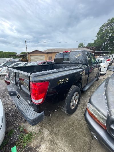 2004 Nissan Titan Location - Large Trucks & Vans - Row 25 - Stock # H53553