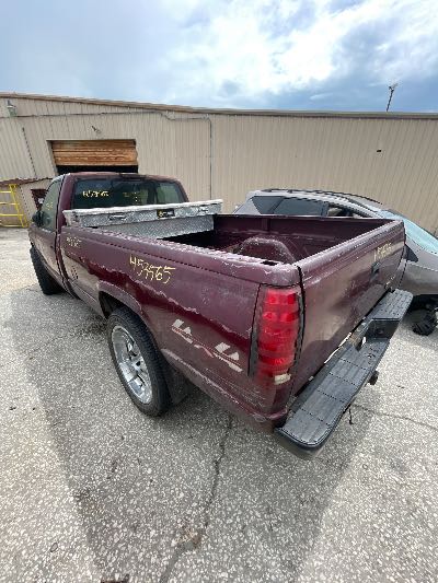 1994 GMC Sierra C/K 1500 Location - Large Trucks & Vans - Row 25 - Stock # H53565