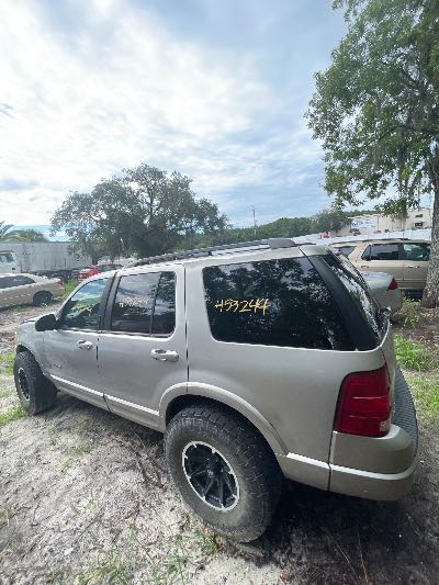 2002 Ford Explorer Location - Ford - Row 31 - Stock # H53244