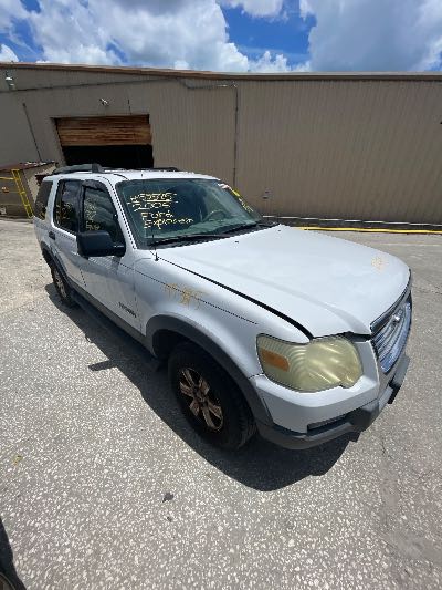 2006 Ford Explorer Location - Ford - Row 28 - Stock # H53595