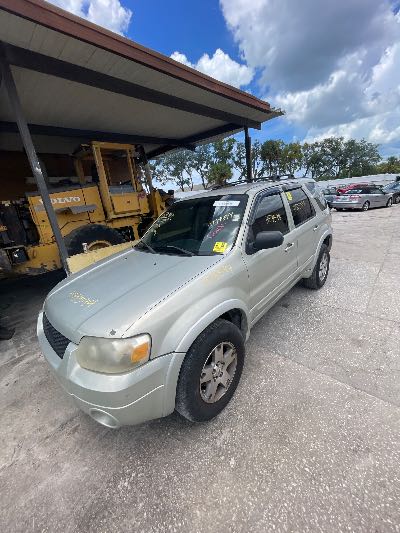 2005 Ford Escape Location - Ford - Row 27 - Stock # H53594