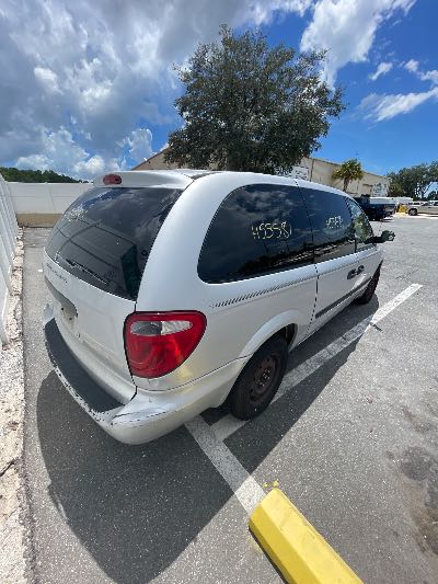 2005 Dodge Grand Caravan Location - Chrysler - Row 44 - Stock # H53581