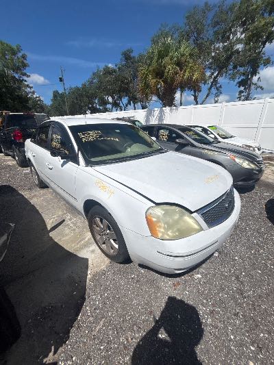 2005 Ford Five Hundred Location - Ford - Row 28 - Stock # H53614