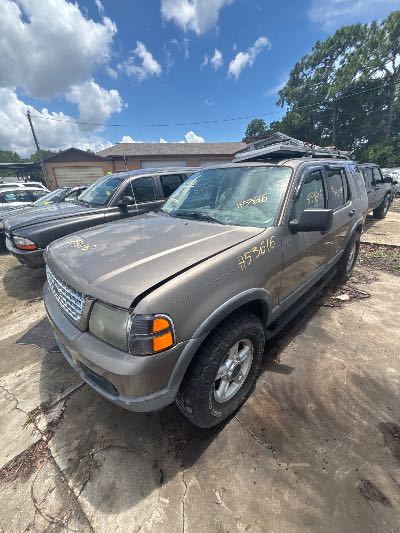 2003 Ford Explorer Location - Ford - Row 29 - Stock # H53616