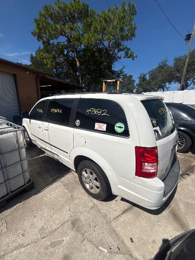 2010 Chrysler Town & Country Location - Chrysler - Row 45 - Stock # H53632