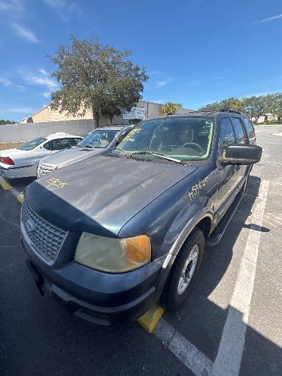 2005 Ford Expedition Location - Large Trucks & Vans - Row 25 - Stock # H53625