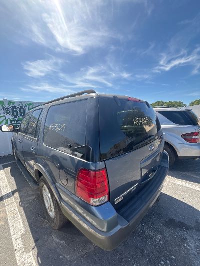 2005 Ford Expedition Location - Large Trucks & Vans - Row 25 - Stock # H53625