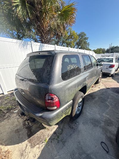 2003 Dodge Durango Location - Chrysler - Row 45 - Stock # H53642