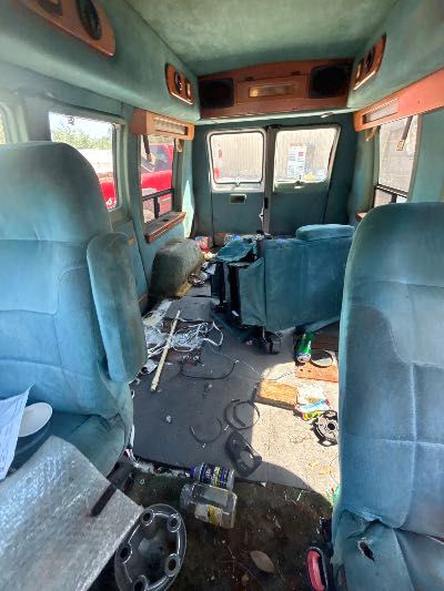 1999 Dodge Ram Van Location - Large Trucks & Vans - Row 30 - Stock # H53648