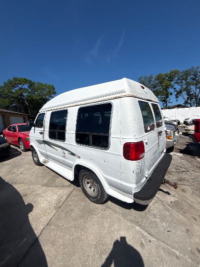 1999 Dodge Ram Van Location - Large Trucks & Vans - Row 30 - Stock # H53648