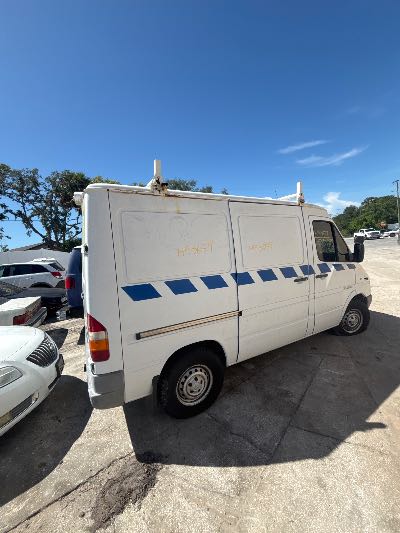 2006 Dodge Sprinter Location - Large Trucks & Vans - Row 26 - Stock # H53659
