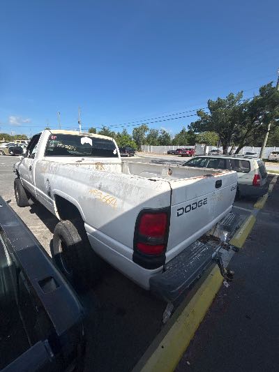 2001 Dodge Ram 2500 Location - Large Trucks & Vans - Row 26 - Stock # H53664