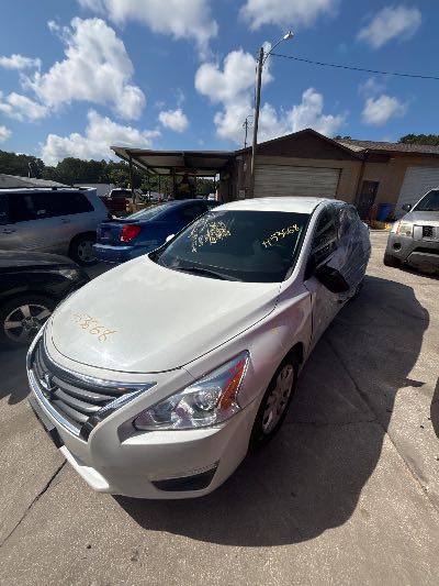 2014 Nissan Altima Location - Imports - Row 21 - Stock # H53668