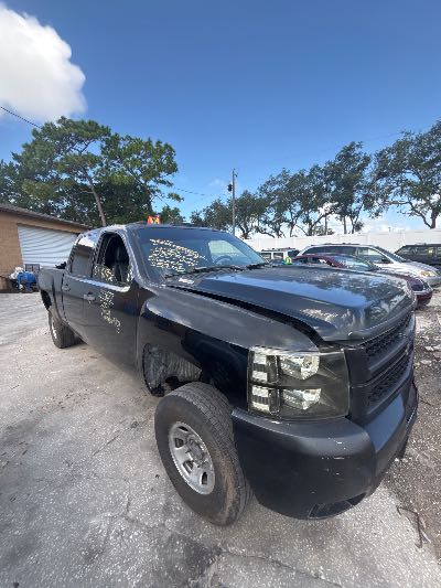 2007 Chevrolet Silverado 2500HD Location - Large Trucks & Vans - Row 27 - Stock # H53677