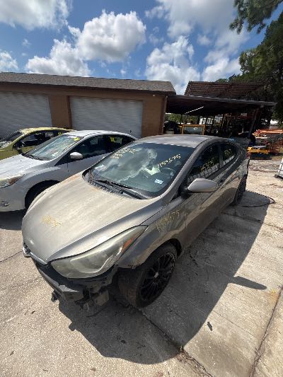 2014 Hyundai Elantra Location - Imports - Row 19 - Stock # H53675