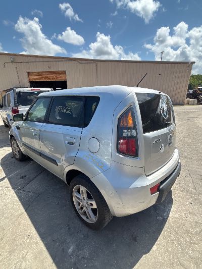 2010 Kia Soul Location - Imports - Row 20 - Stock # H53662