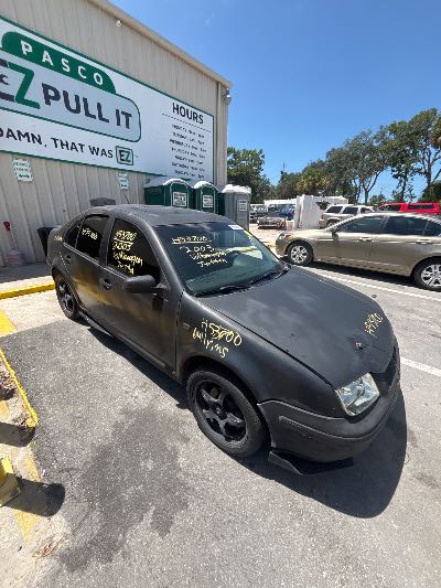 2003 Volkswagen Jetta Sedan Location - Imports - Row 16 - Stock # H53700