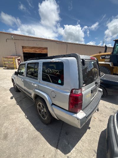 2007 Jeep Commander Location - Chrysler - Row 46 - Stock # H53702