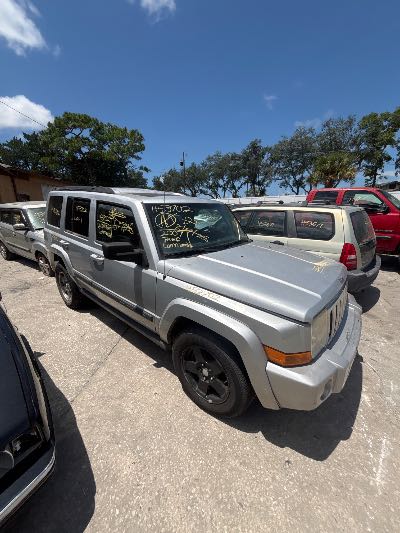 2007 Jeep Commander Location - Chrysler - Row 46 - Stock # H53702