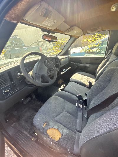 2006 Chevrolet Silverado 1500 Location - Large Trucks & Vans - Row 26 - Stock # H53672