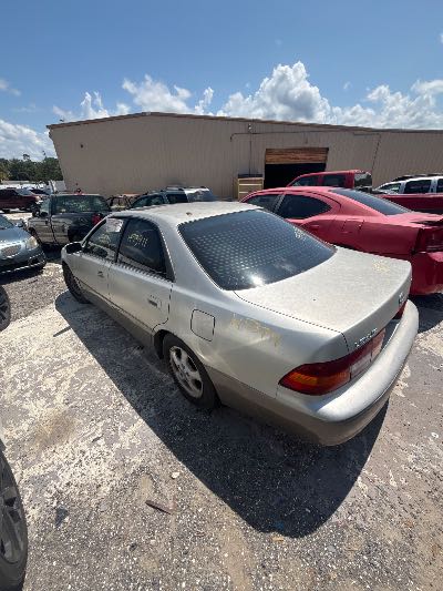 1997 Lexus ES 300 Luxury Sport Sdn Location - Imports - Row 16 - Stock # H53711